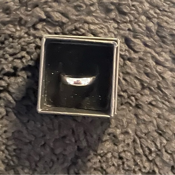 925 Silver Unisex Wedding Band - Picture 3 of 4